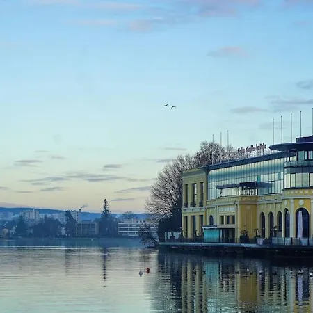 A 7 Min Du Casino Barriere *