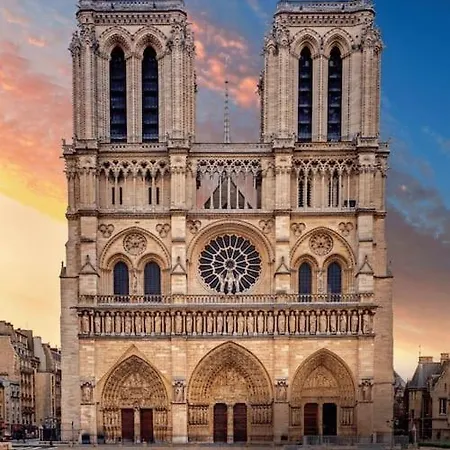 A 7 Min Du Casino Barriere